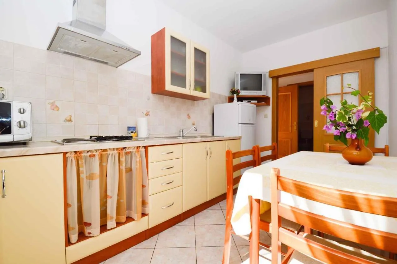 Apartment Vinkuran 6